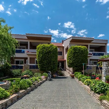 Makrina Hotel